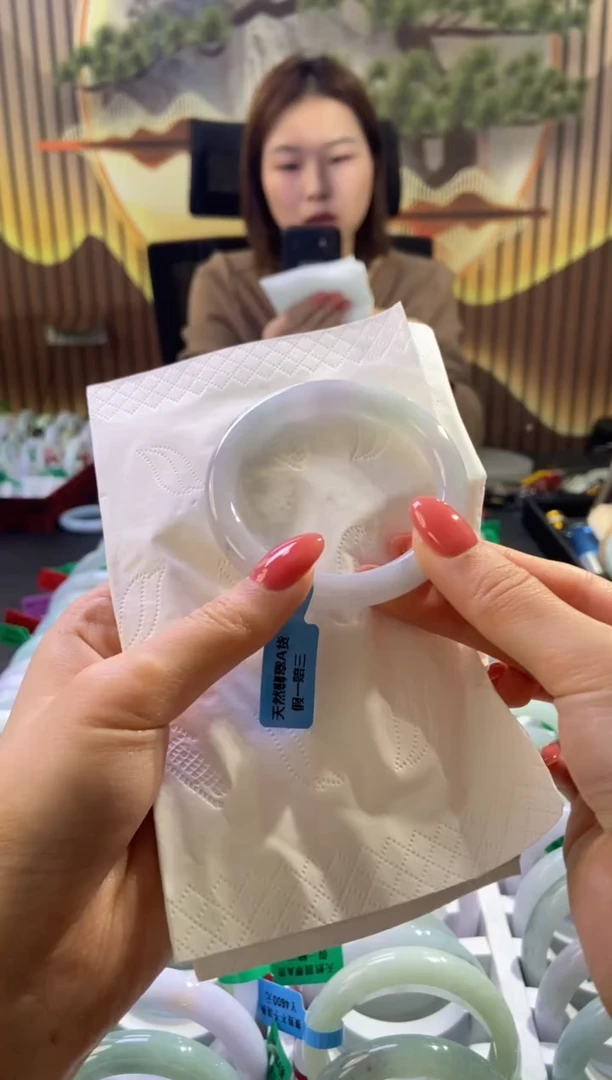 未镶嵌手镯翡翠0056012