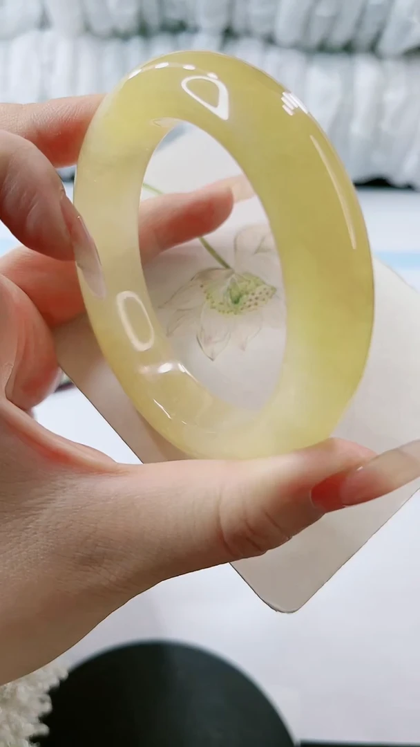 【闪购商品】石英质玉手镯未镶嵌多样性发货S44