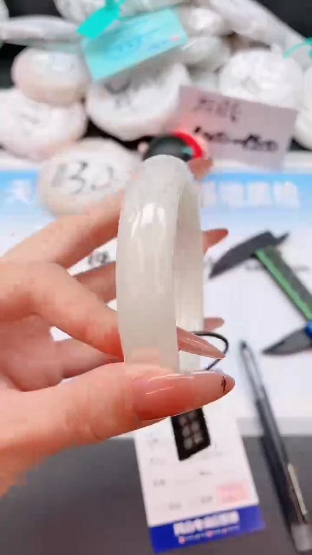 未镶嵌手镯和田玉23W107-60