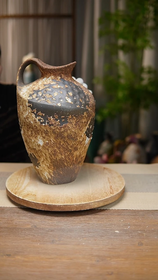 【闪购商品】陶瓷花器诧寂棕奶壶