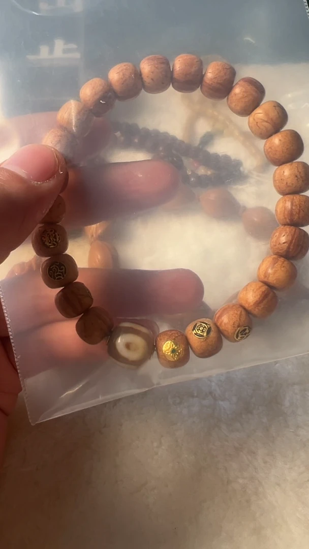 吊坠桃核发发发发发发