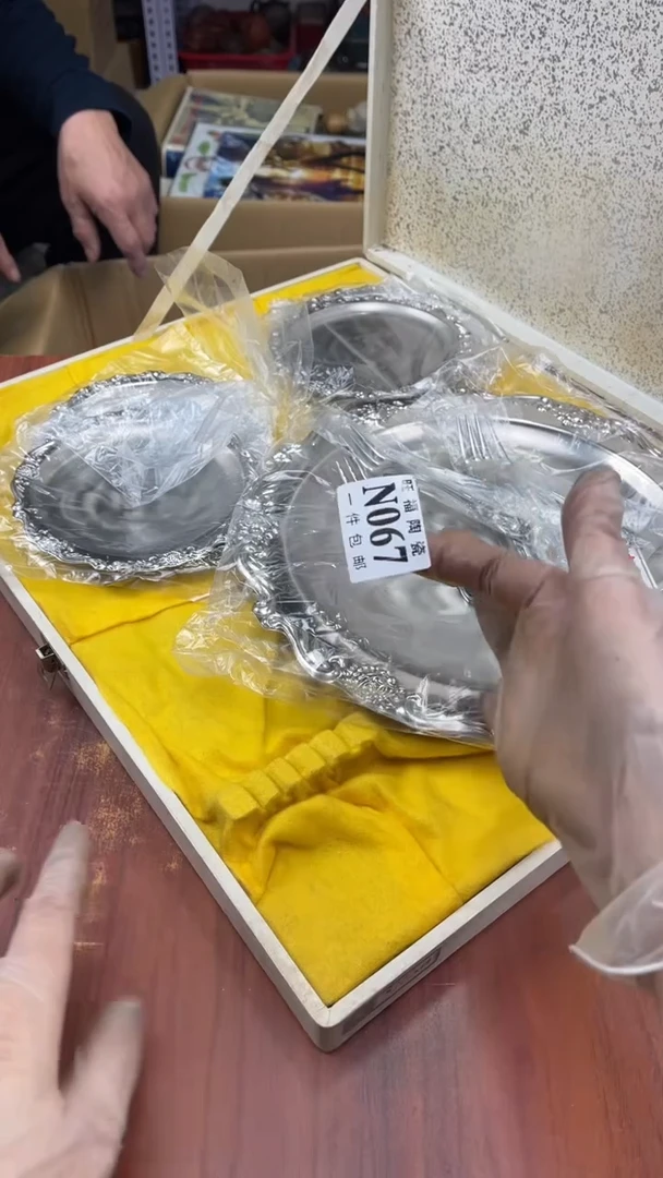 瓷片峥**月盛日中古杂项籈选