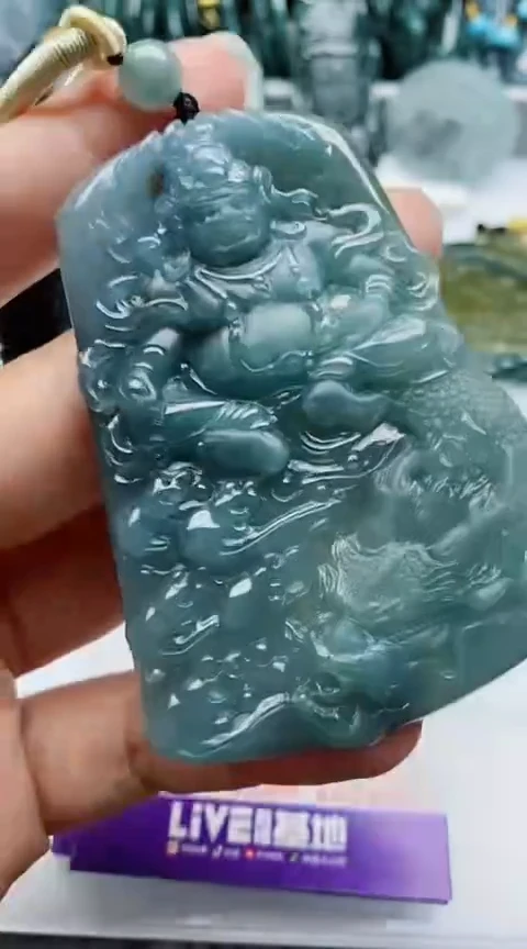 翡翠未镶嵌颈饰