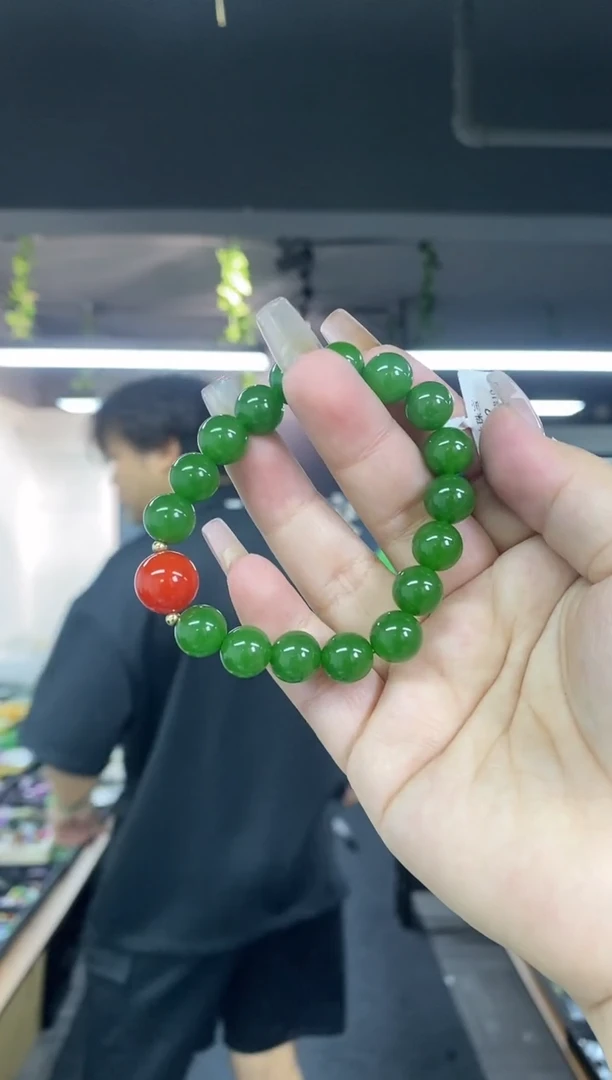 手链未镶嵌和田玉（碧玉）多样性发其一颜色微差