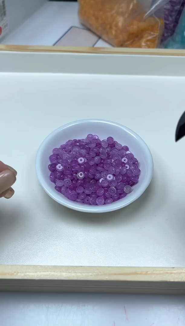 玛瑙/玉髓散珠未镶嵌B41 冰紫罗兰3×6mm30个7.5元