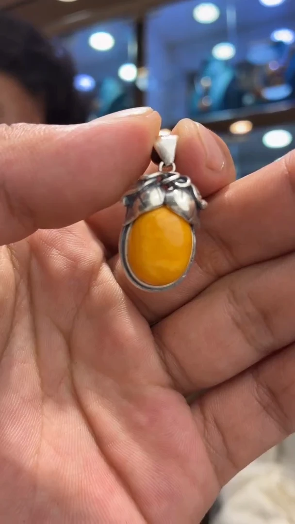 银S925镶嵌项链蜜蜡噶玛珠宝