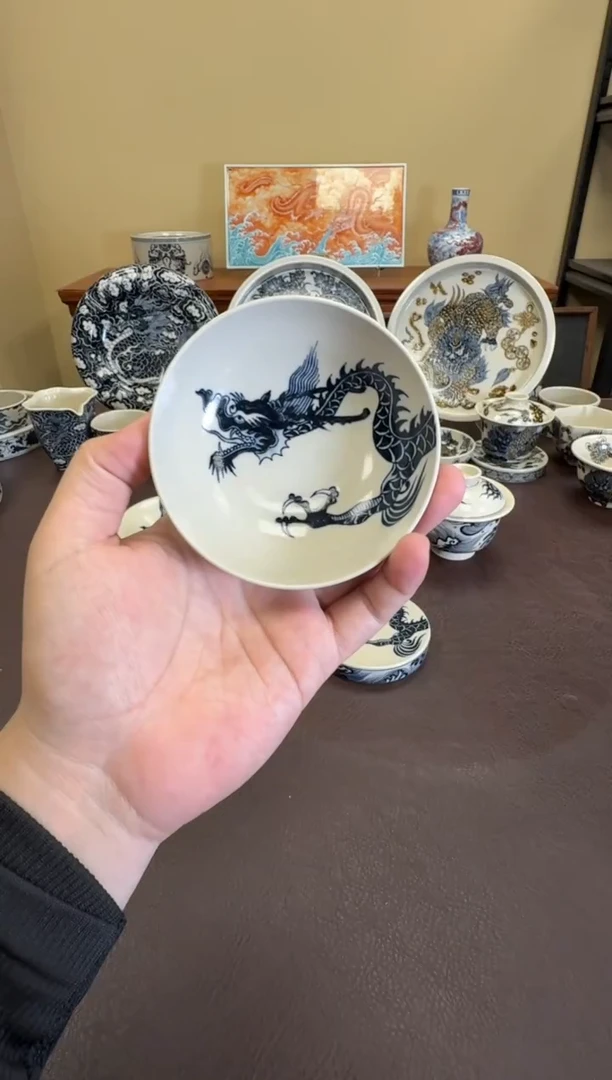 二号釉过肩龙普洱杯