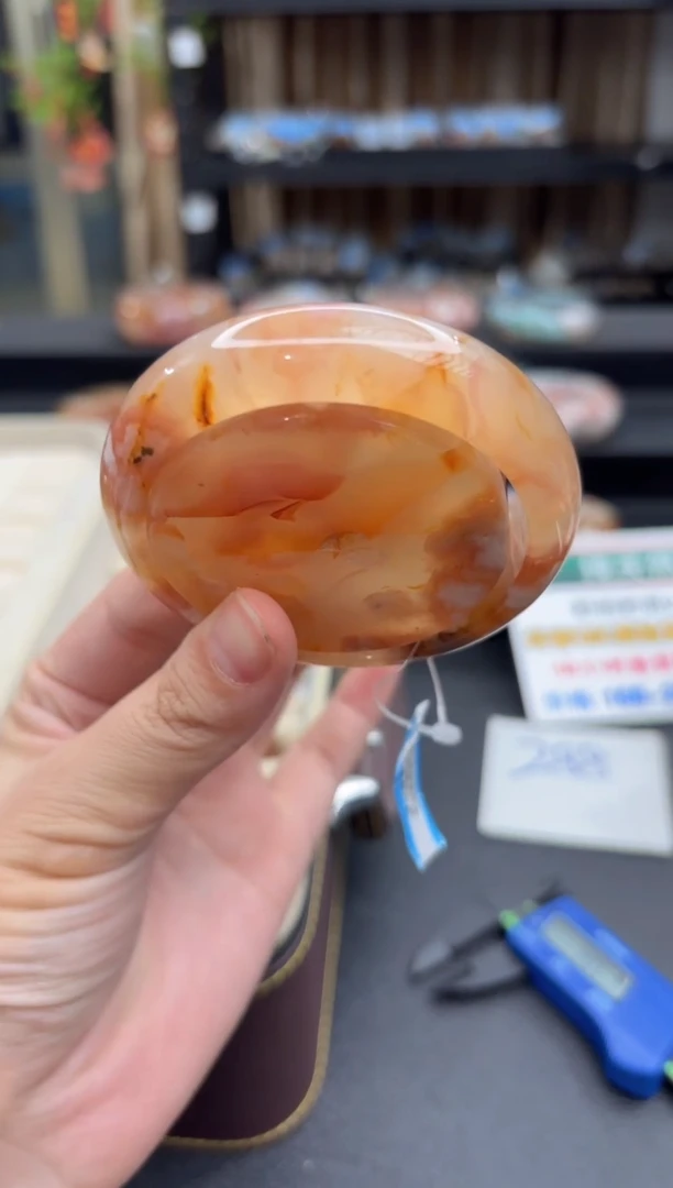 未镶嵌手镯石英质玉665(55圈赠送镯心)铁绣花