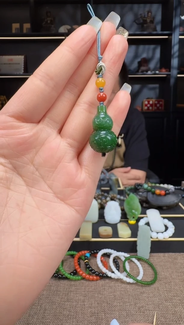 和田玉未镶嵌颈饰碧玉葫芦挂件
