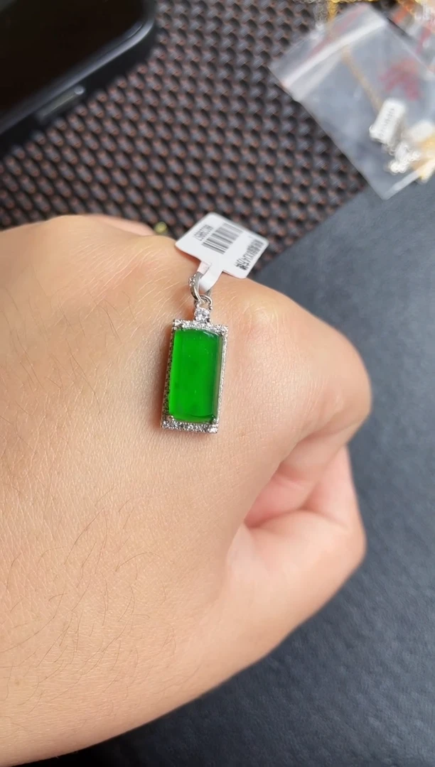 颈饰银S925镶嵌翡翠160