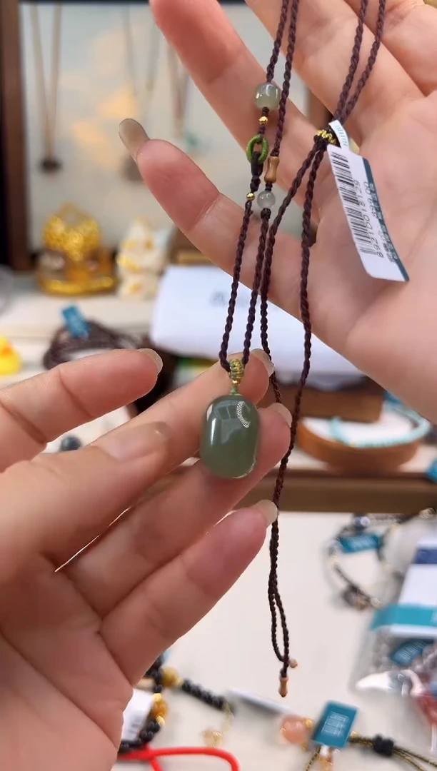 手饰和田玉未镶嵌@@B921D018129