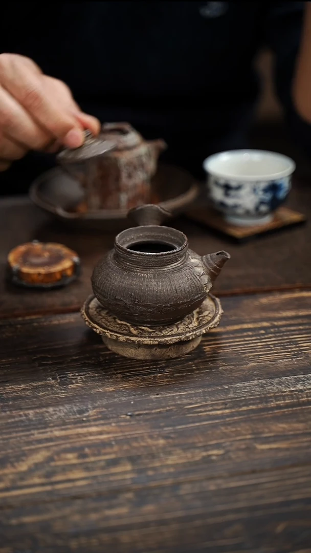 全手工制作 重工 南蛮 重肌理 蜂窝底 侧把壶 150cc