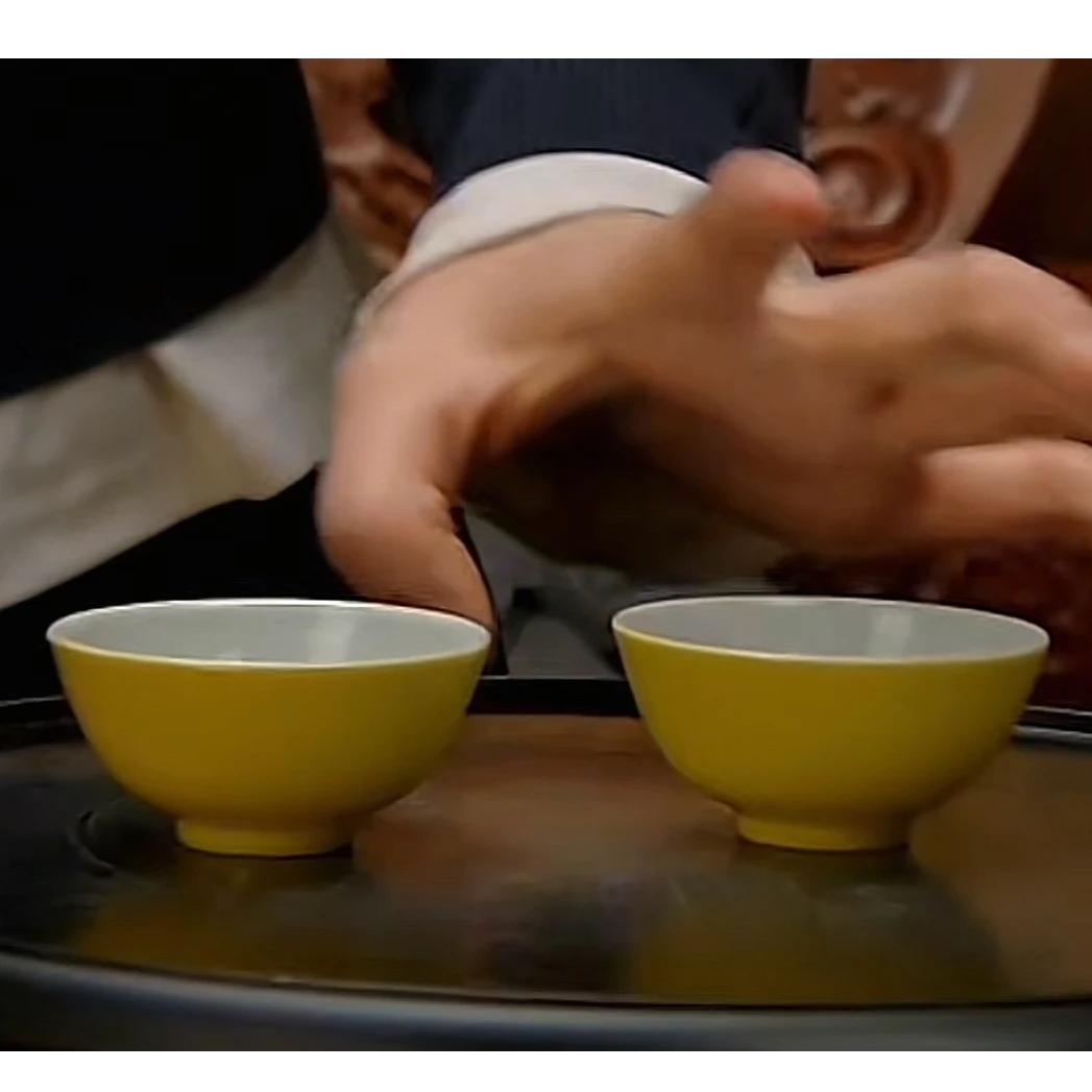 清 雍正单色釉杯一对