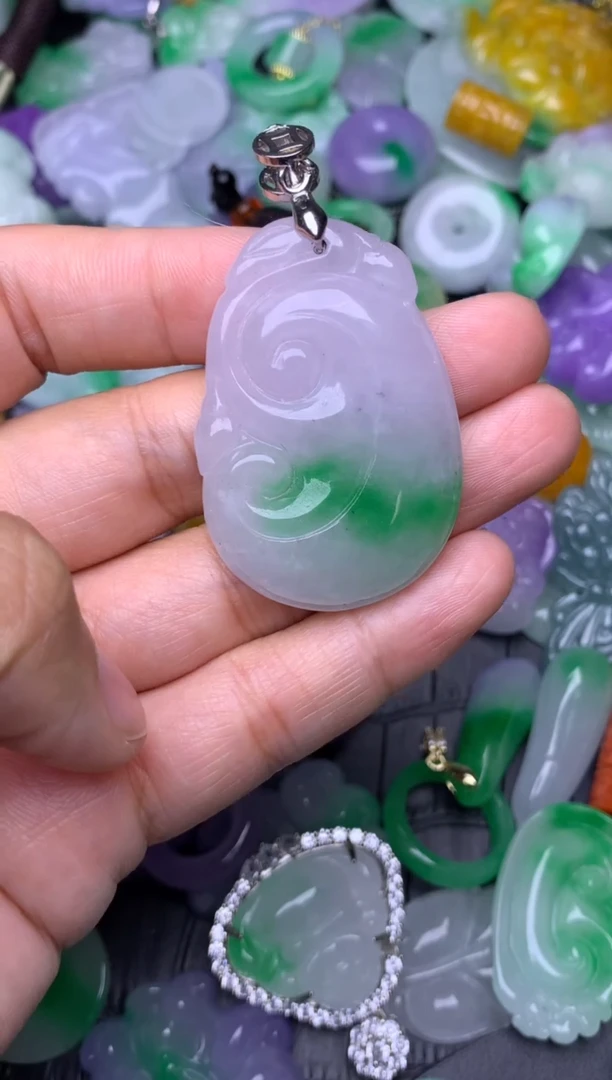 颈饰未镶嵌翡翠缅甸翡翠吊坠