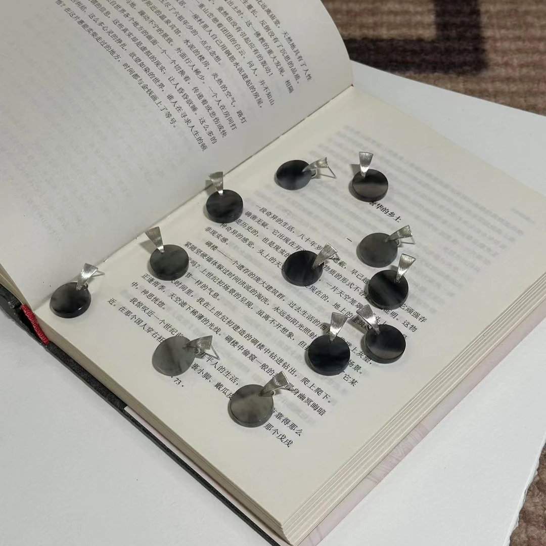 月球来信231新疆若羌青花和田玉镶嵌款耳钉一对多样性发其一