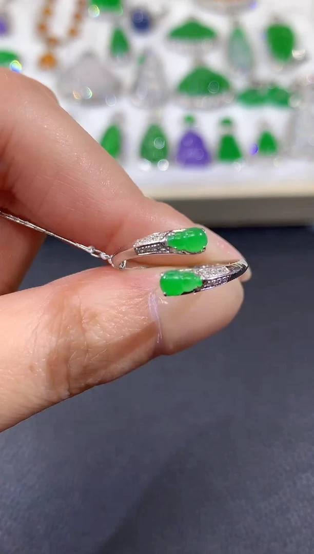 18K金镶嵌戒指翡翠c16