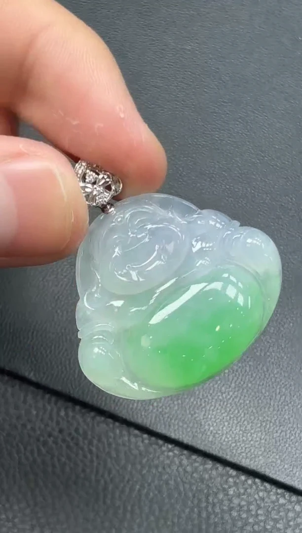 18K金镶嵌挂件翡翠佛公