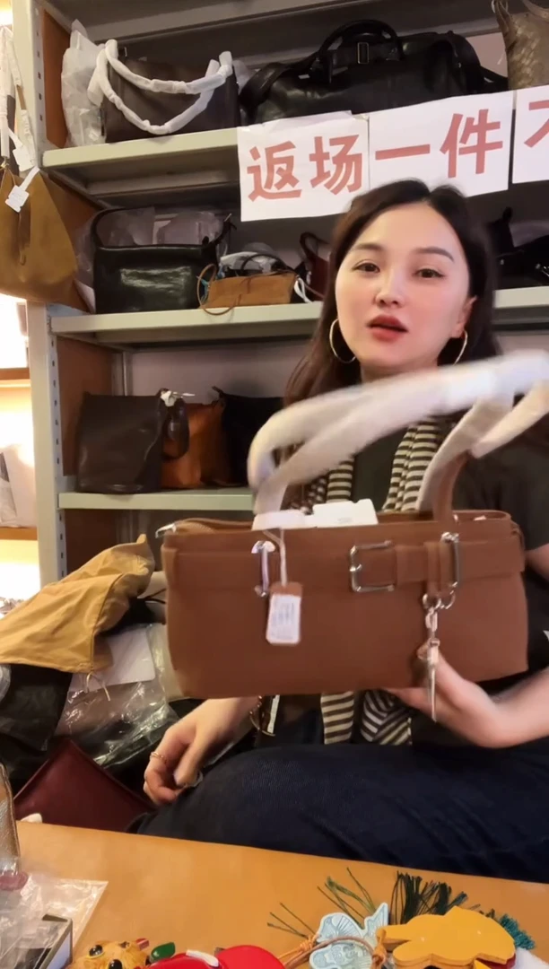 牛皮（革）高端订制时尚百搭女士包包