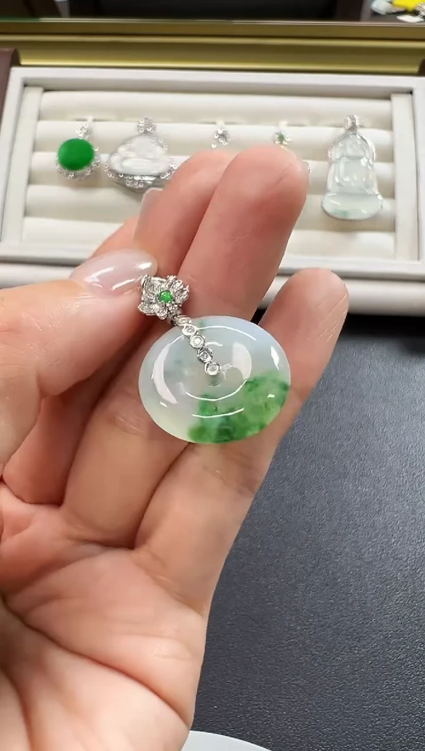 颈饰18K金镶嵌翡翠KYZI1212-055