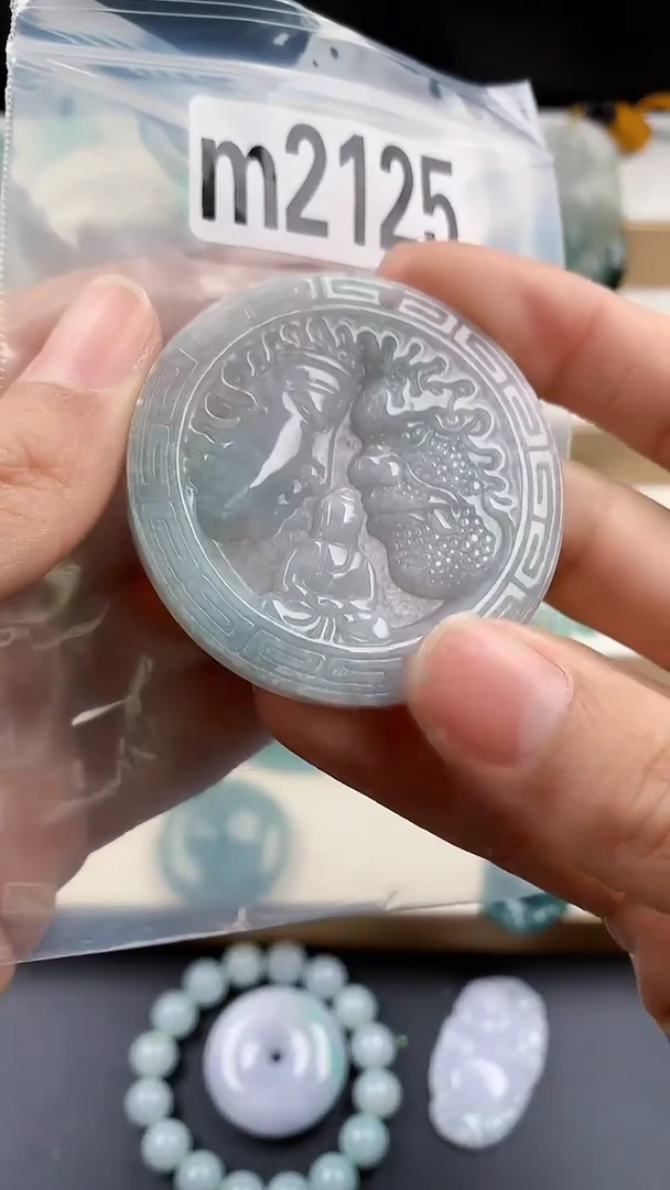 颈饰未镶嵌翡翠天然翡翠吊坠挂件