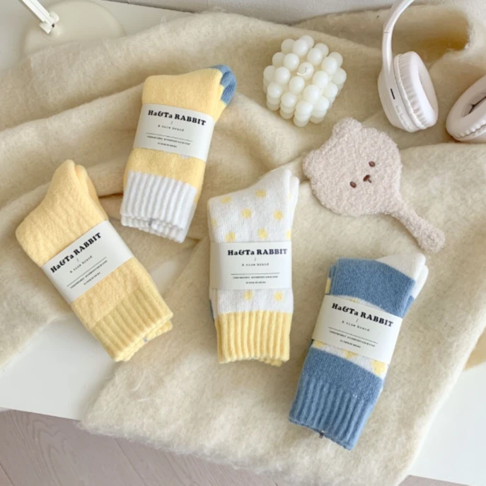 S1072 四双女袜秋冬保暖时尚羊毛中筒袜