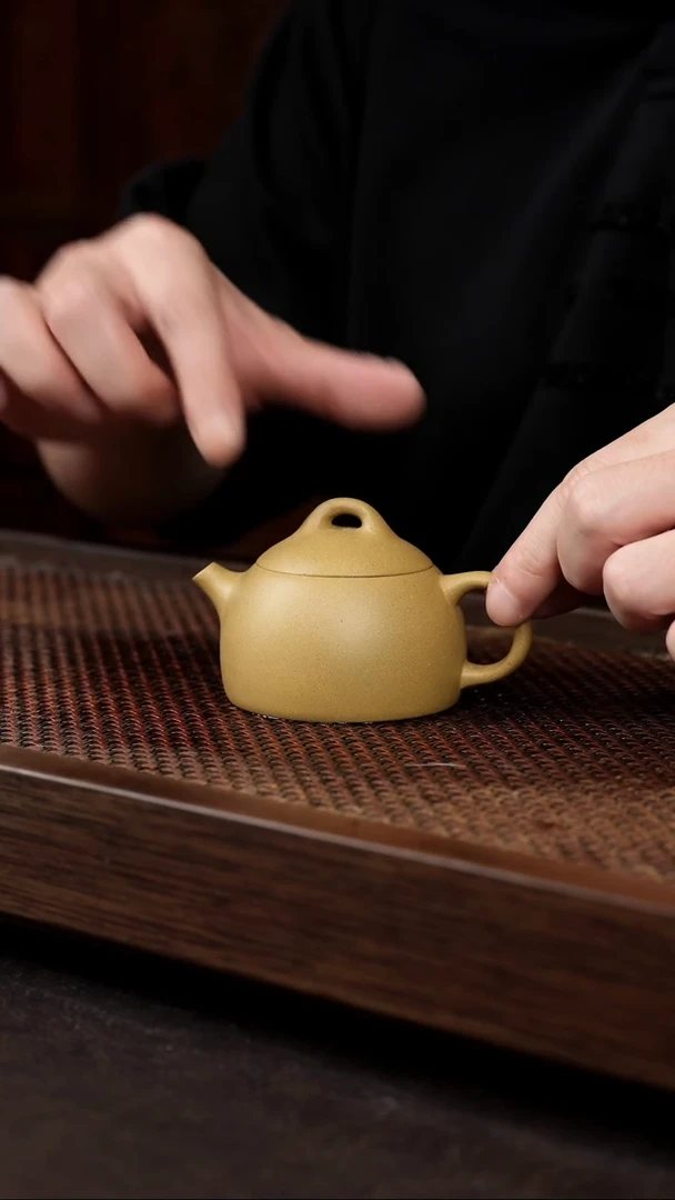 茶壶紫砂黄金段小秦权