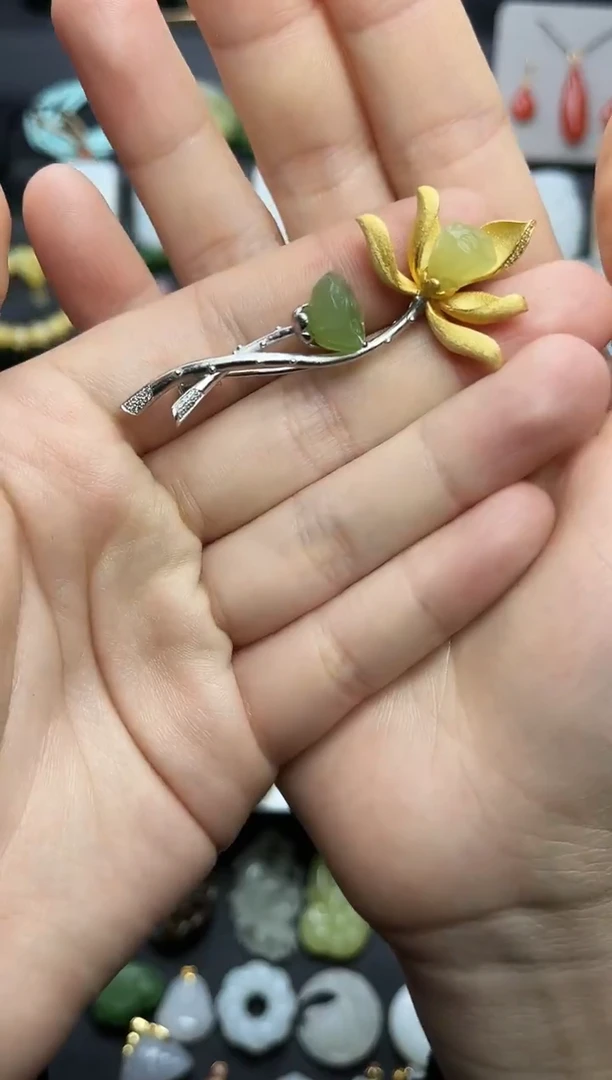 颈饰银S925镶嵌和田玉荷花胸针06