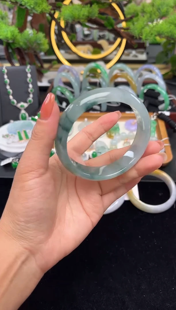 未镶嵌手镯翡翠温*手镯