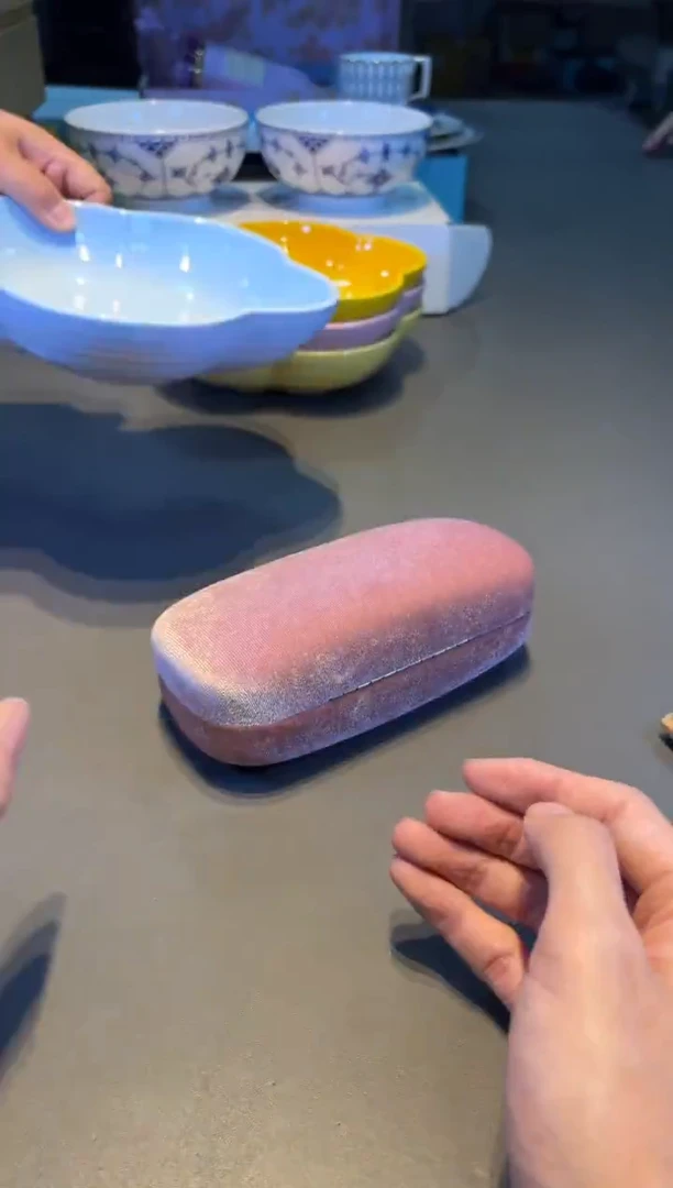 M粉 小新全球仓小新全球仓小新全球仓