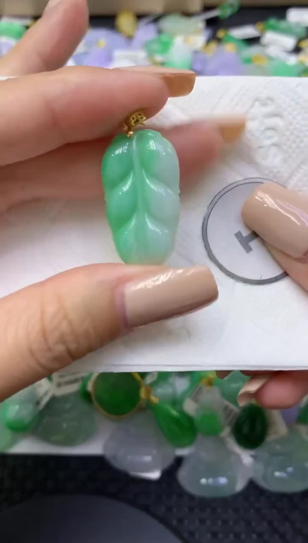 颈饰未镶嵌翡翠天然缅甸翡翠A货