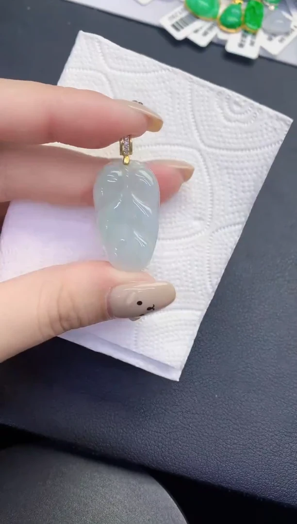 颈饰未镶嵌翡翠缅甸天然翡翠A货