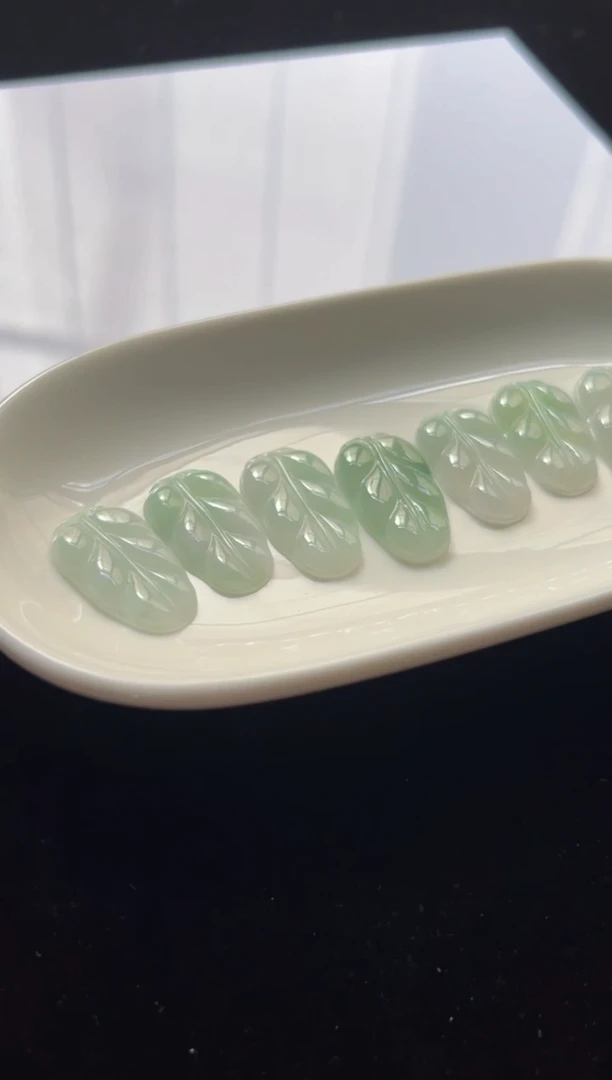 翡翠未镶嵌颈饰多样性发一件/配绳1