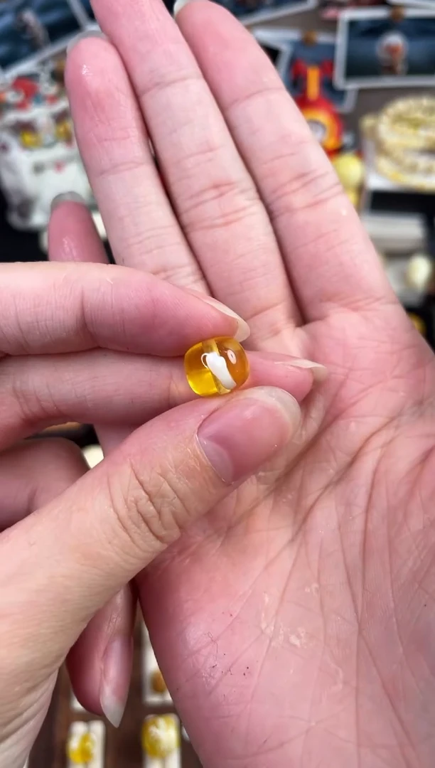 未镶嵌琥珀裸石10.6mm老型