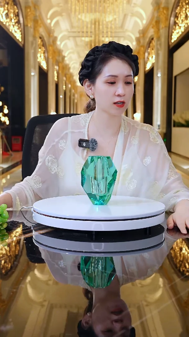 摆件m****0YB1010115-3绿色香薰瓶