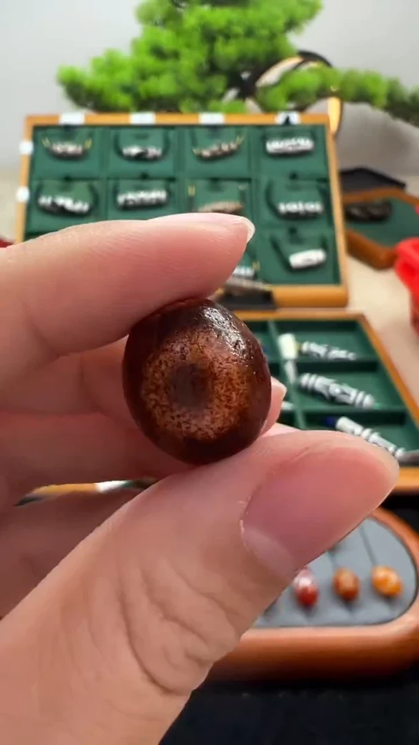 玛瑙/玉髓（覆膜）颈饰未镶嵌111.（微瑕随机发货）