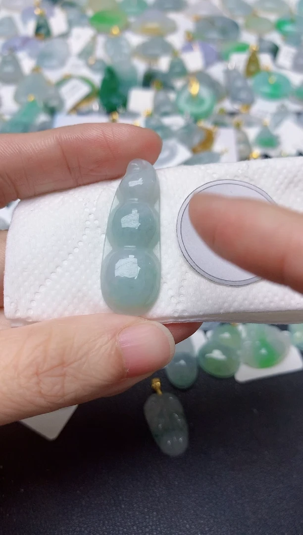 颈饰未镶嵌翡翠天然缅甸A货翡翠