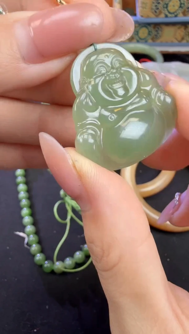和田玉未镶嵌颈饰30佛