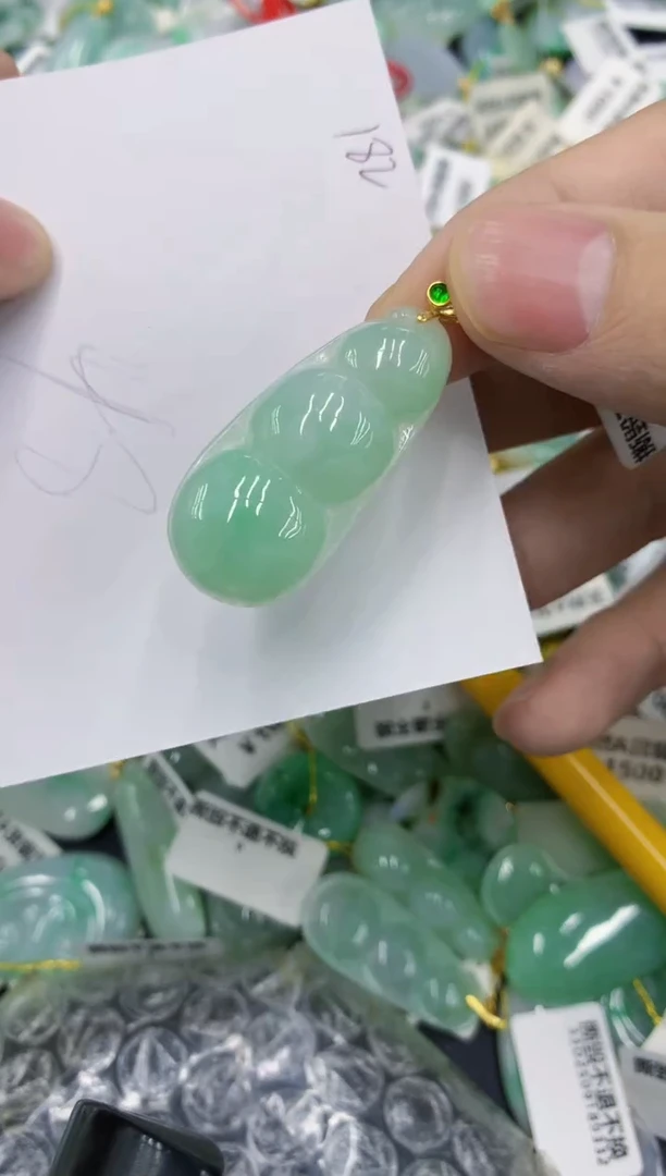 颈饰未镶嵌翡翠1111111111111