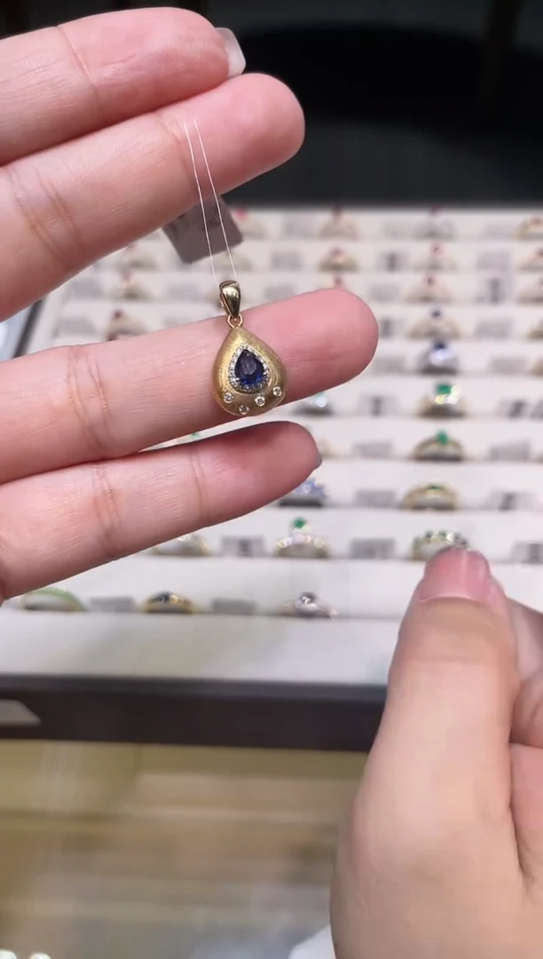 蓝宝石吊坠(不含链)18K金镶嵌18K金蓝宝石钻石吊坠