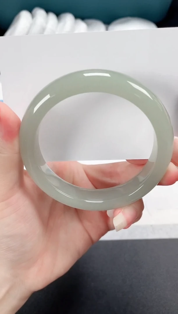 石英质玉手镯未镶嵌72-62.5