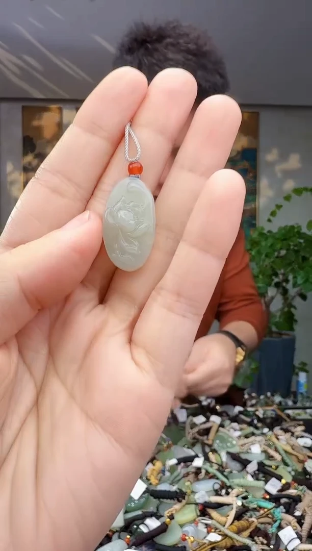 未镶嵌和田玉挂件拍一发一