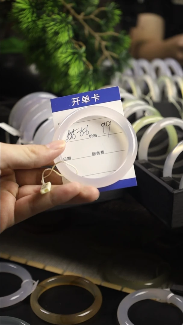 手镯玛瑙/玉髓未镶嵌白月光天然玛瑙玉髓手镯
