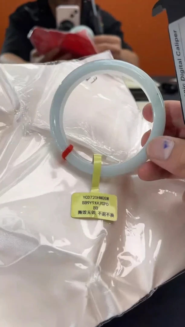 未镶嵌手镯翡翠翡翠手镯
