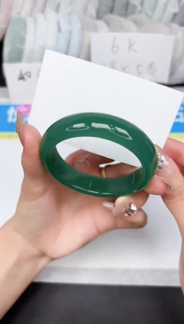 石英质玉手镯未镶嵌31-54.0