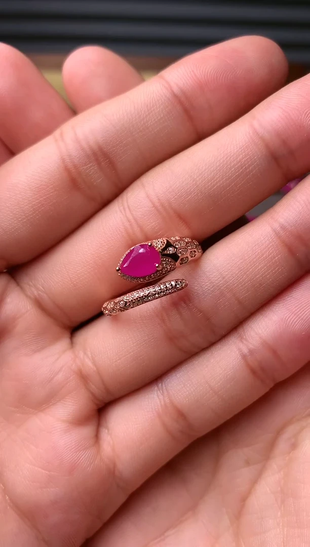 【闪购商品】红宝石戒指银S925镶嵌........