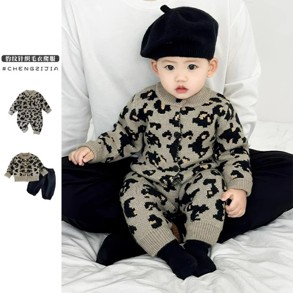 婴儿春季针织连体衣帅气男童豹纹休闲哈衣洋气女宝宝冬装外出爬服