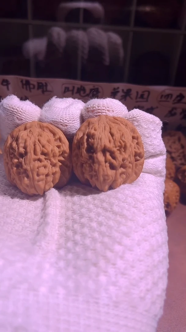 文玩核桃把件山地楼