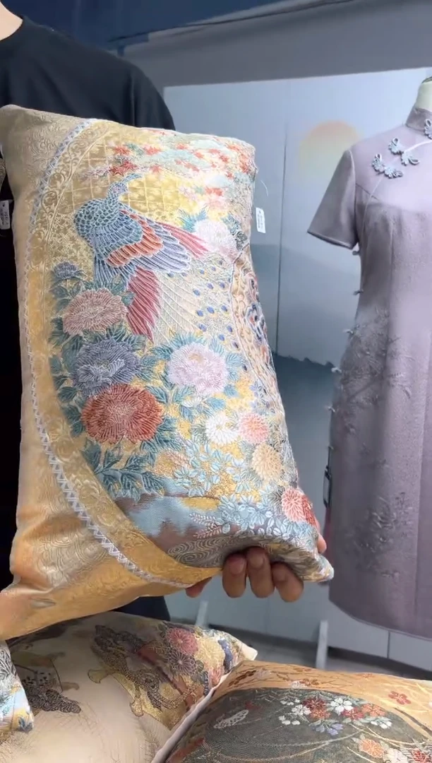 织绣精选默认有色差