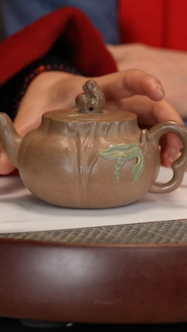 【闪购商品】紫砂茶壶【鲍宜明】老段泥寿桃   260CC