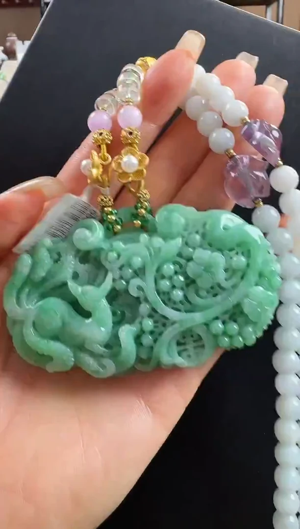 颈饰未镶嵌翡翠九尾